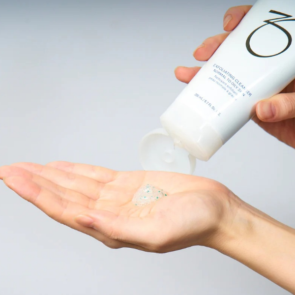 エクスフォリエーティングクレンザー